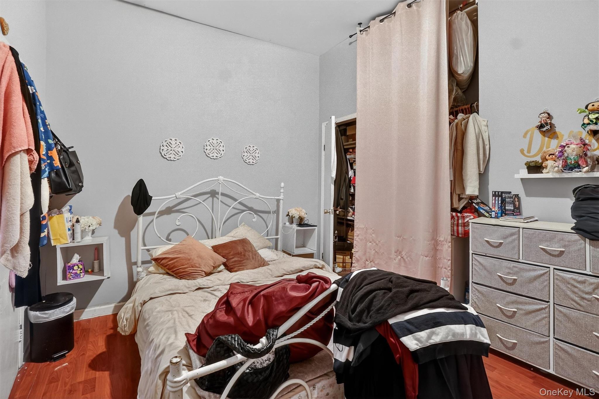 Single Family Norman Queens, NY 11385, MLS-957576-15