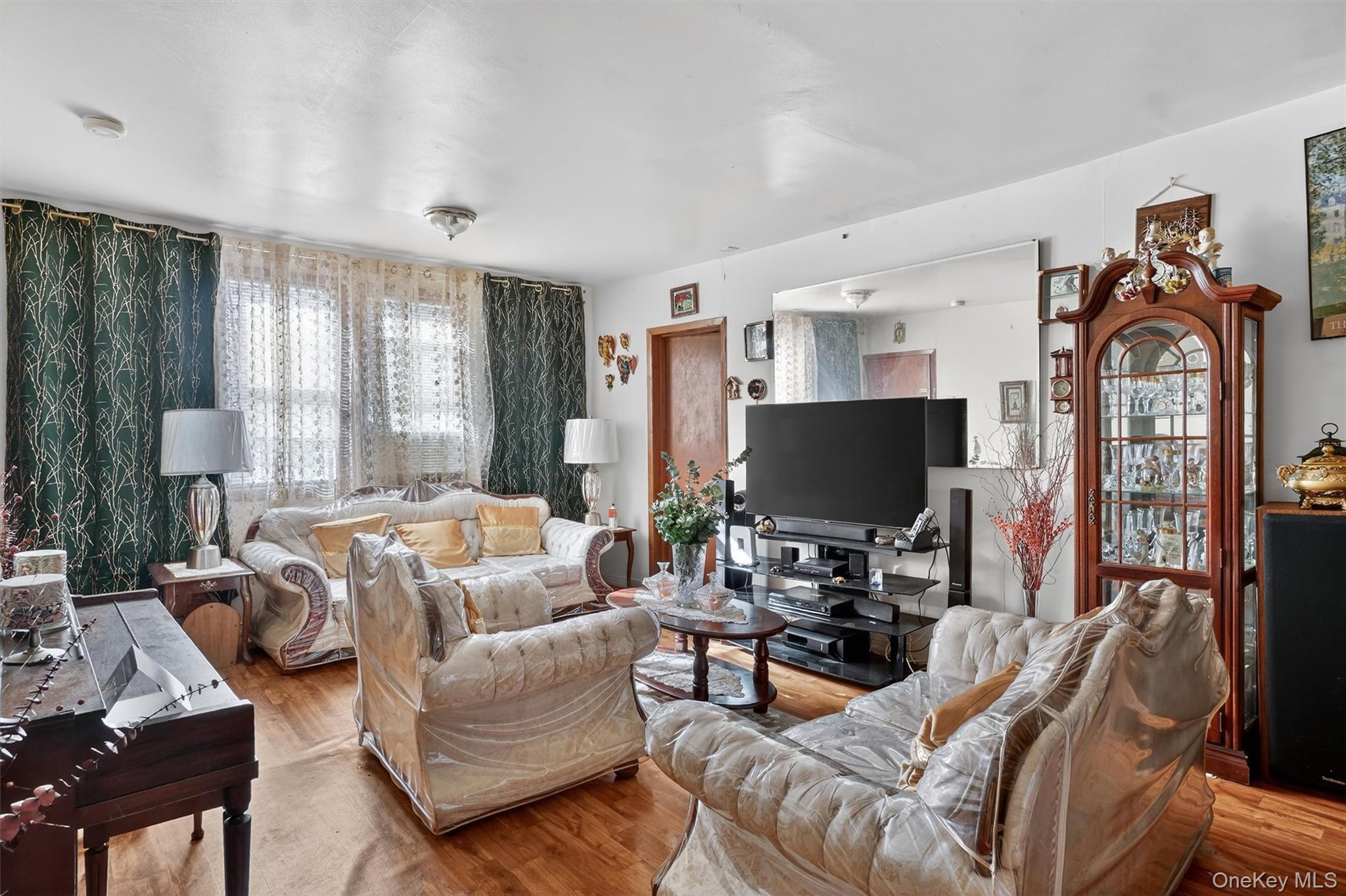 Single Family Norman Queens, NY 11385, MLS-957576-26