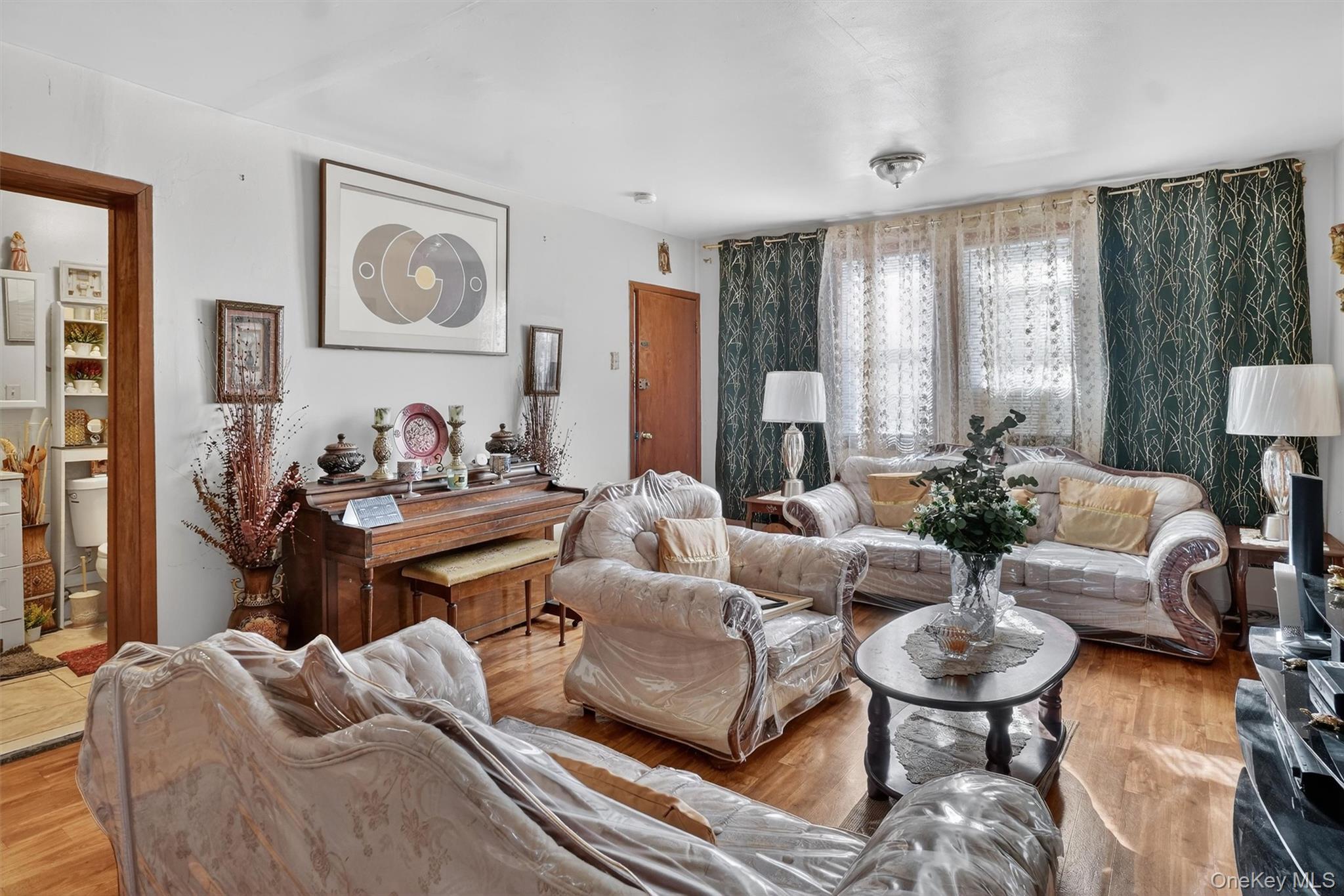 Single Family Norman Queens, NY 11385, MLS-957576-27