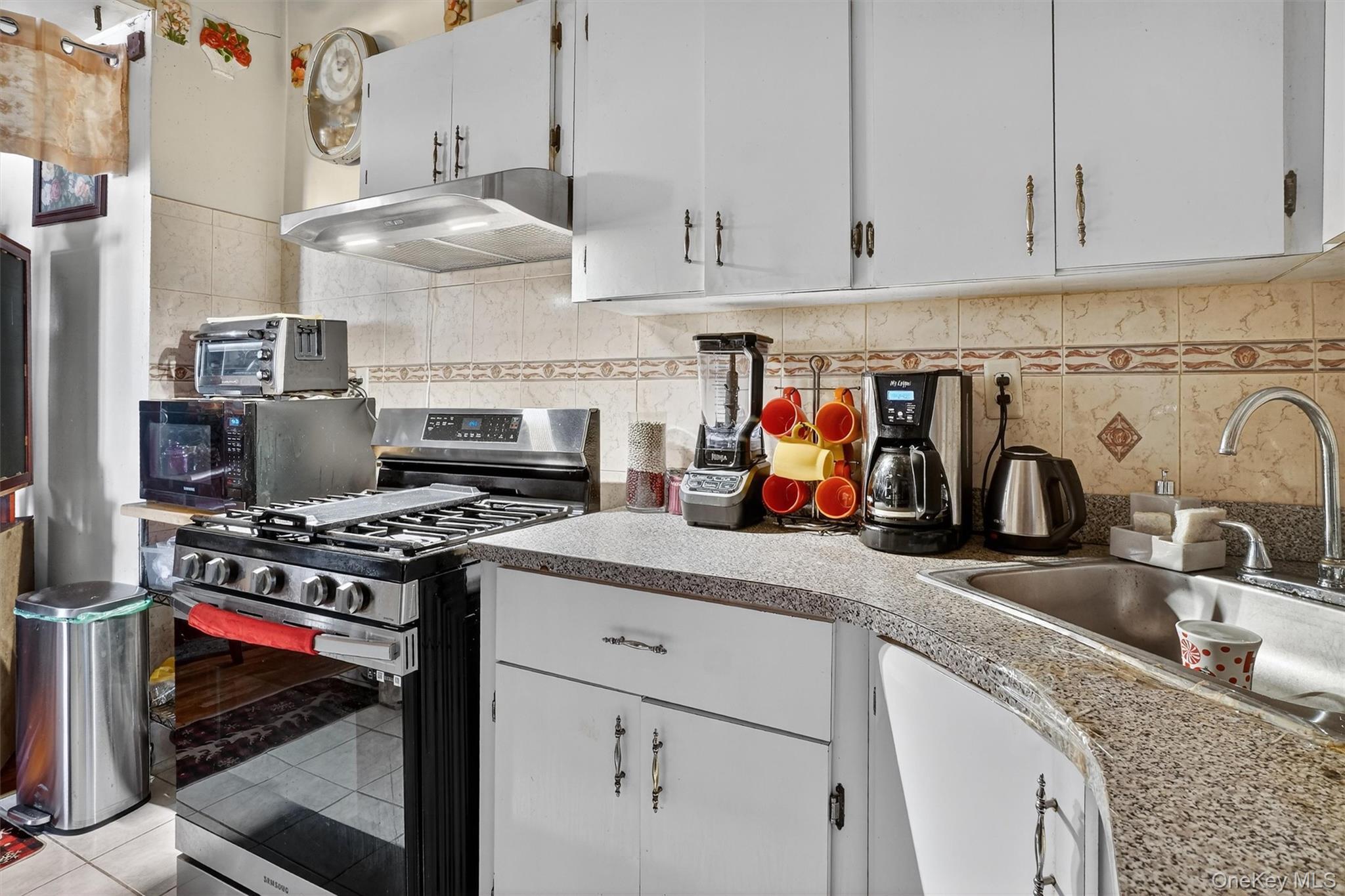 Single Family Norman Queens, NY 11385, MLS-957576-30