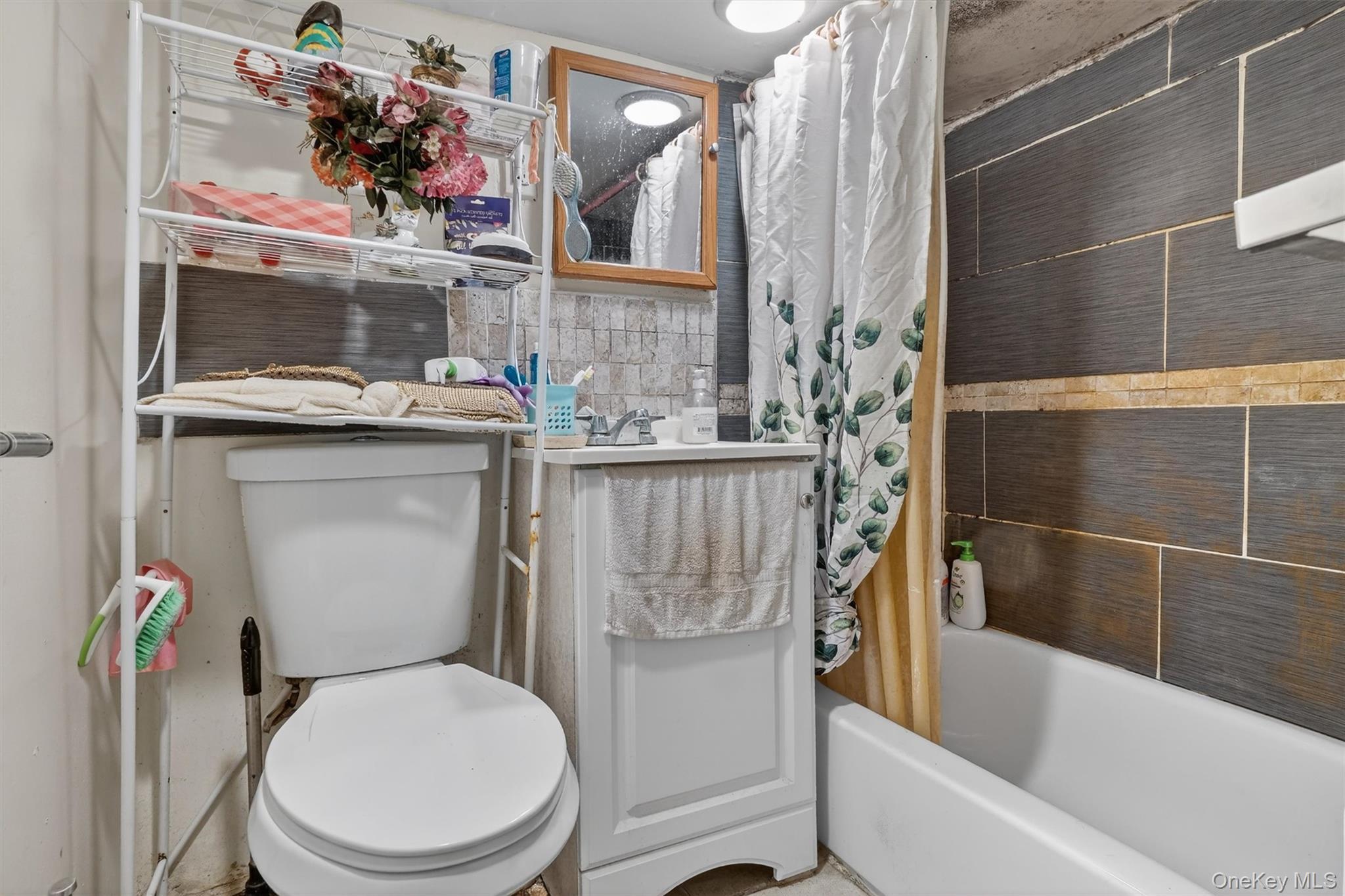 Single Family Norman Queens, NY 11385, MLS-957576-40