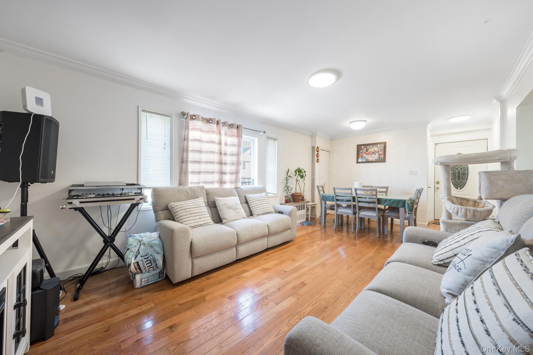 Single Family Curtis  Queens, NY 11369, MLS-957592-30