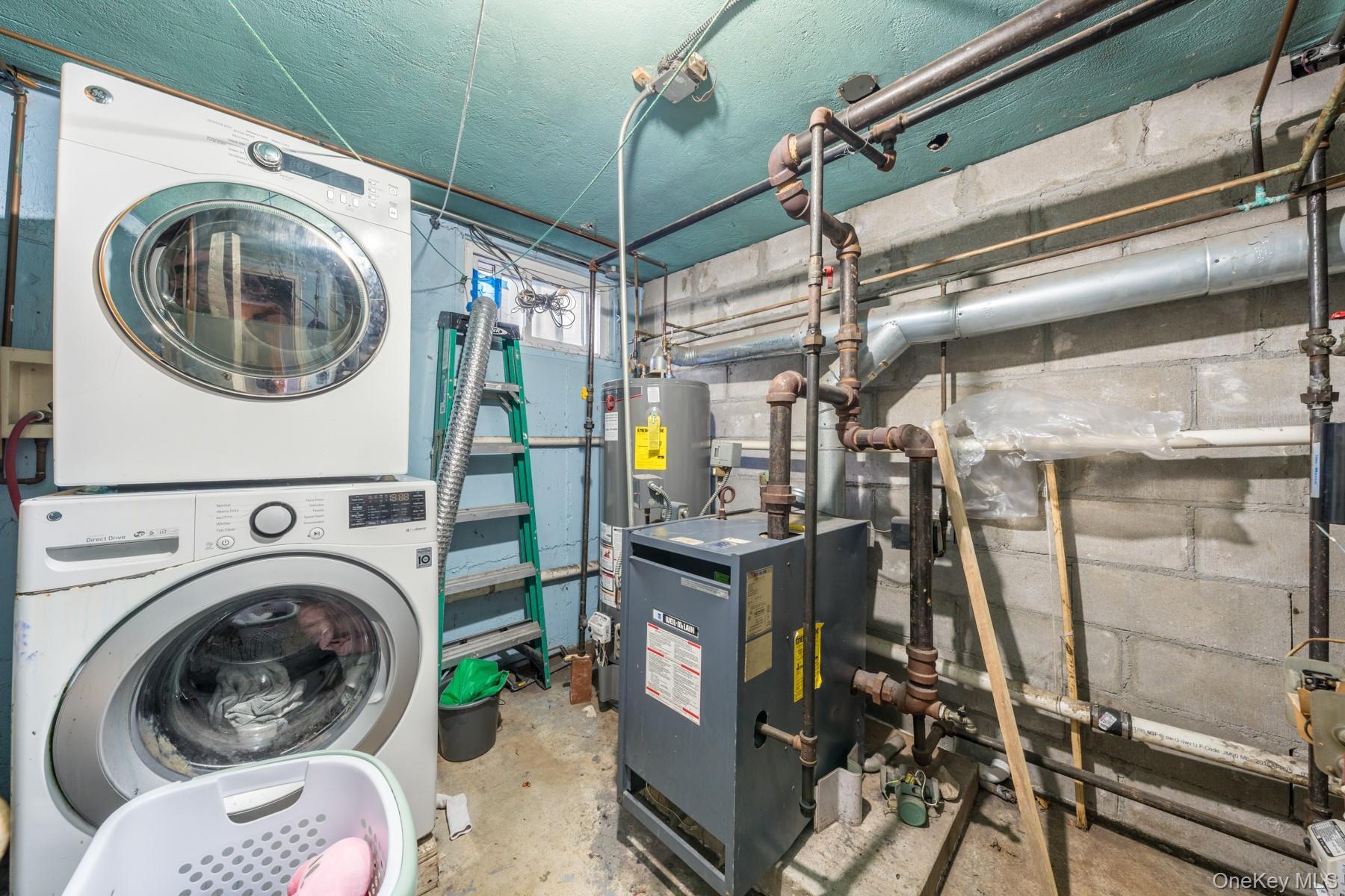 Single Family Curtis  Queens, NY 11369, MLS-957592-39