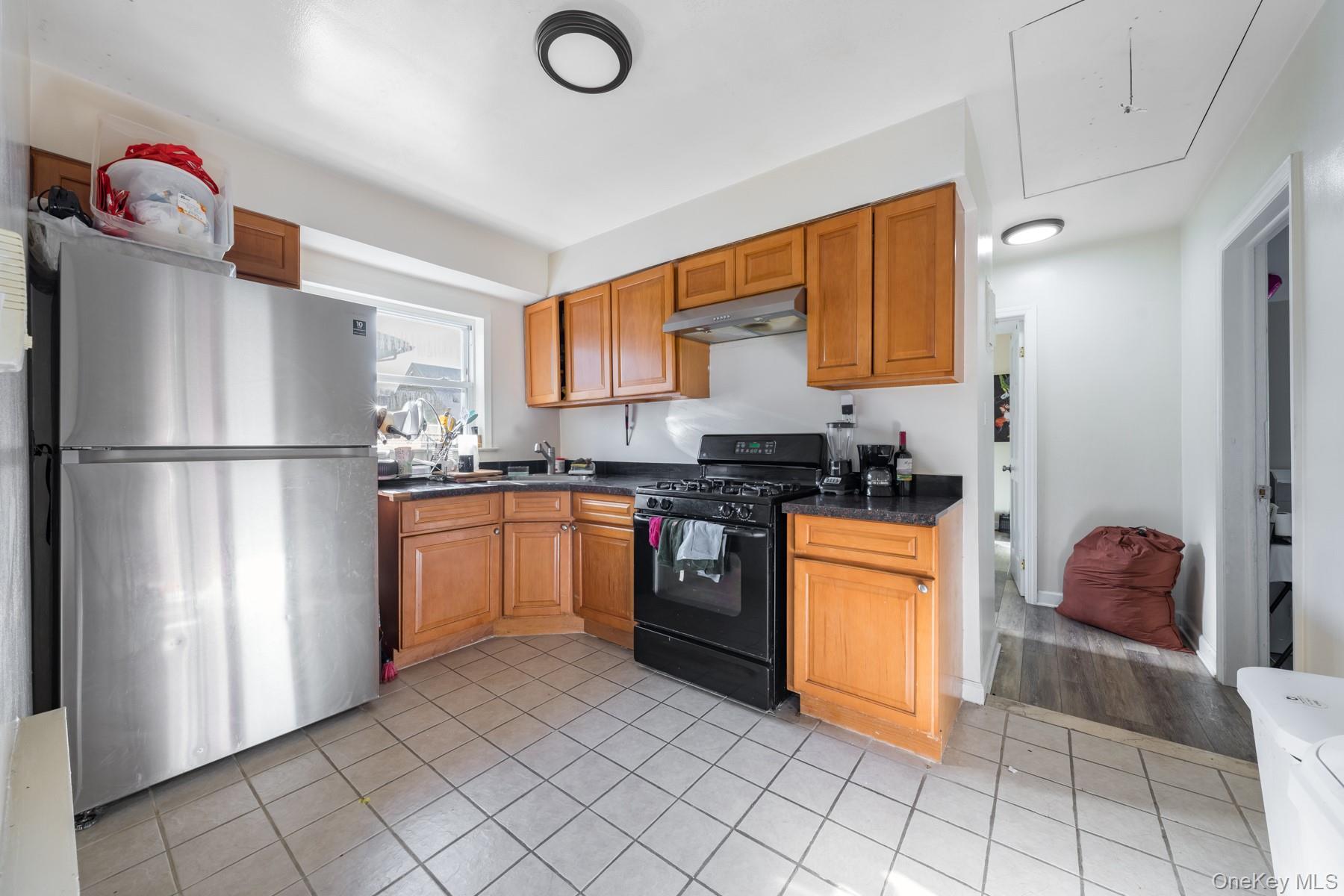 Single Family Curtis  Queens, NY 11369, MLS-957592-8