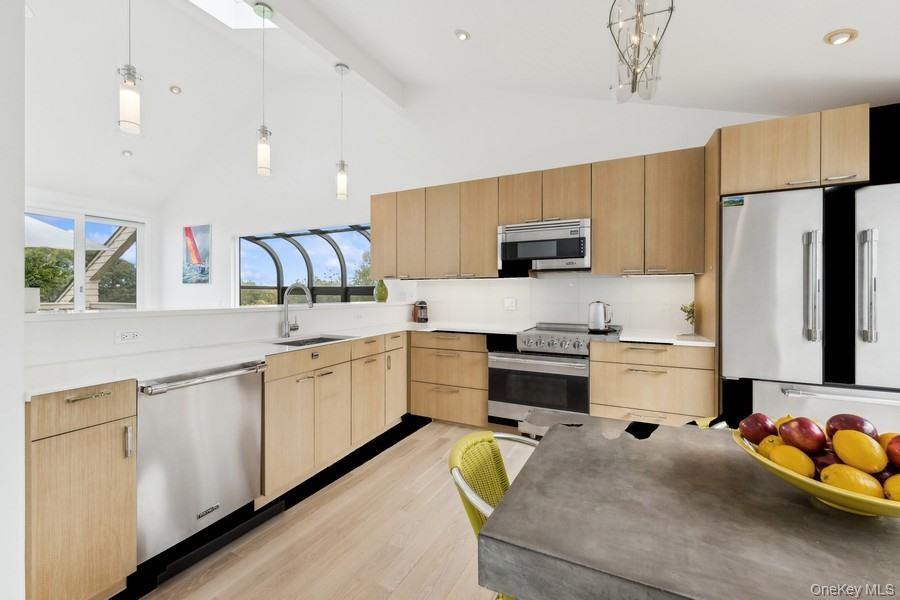 Condo Fulton  Suffolk County, NY 11954, MLS-957599-16