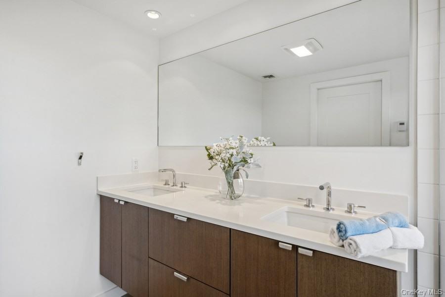 Condo Fulton  Suffolk County, NY 11954, MLS-957599-28