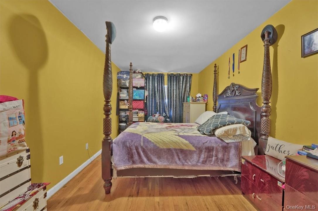 Single Family 216th  Bronx, NY 10469, MLS-957633-12