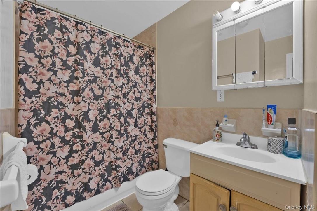 Single Family 216th  Bronx, NY 10469, MLS-957633-14