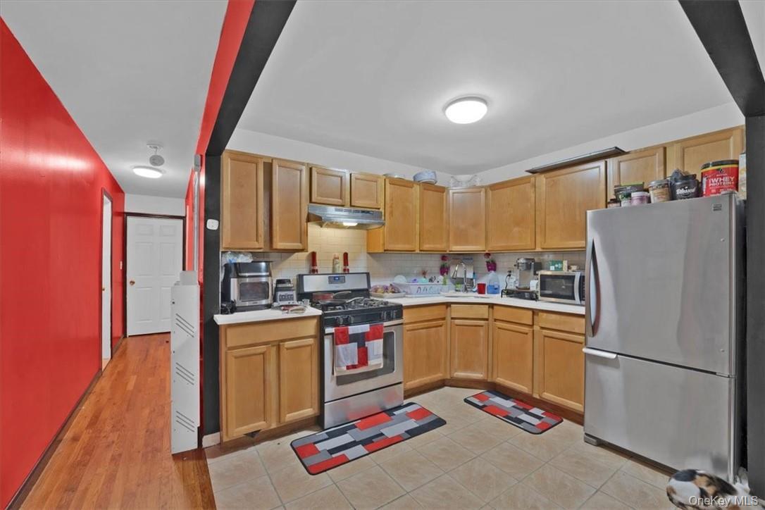 Single Family 216th  Bronx, NY 10469, MLS-957633-17