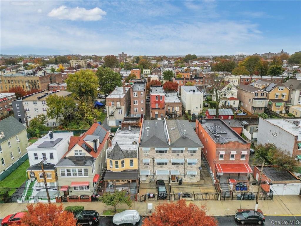 Single Family 216th  Bronx, NY 10469, MLS-957633-22