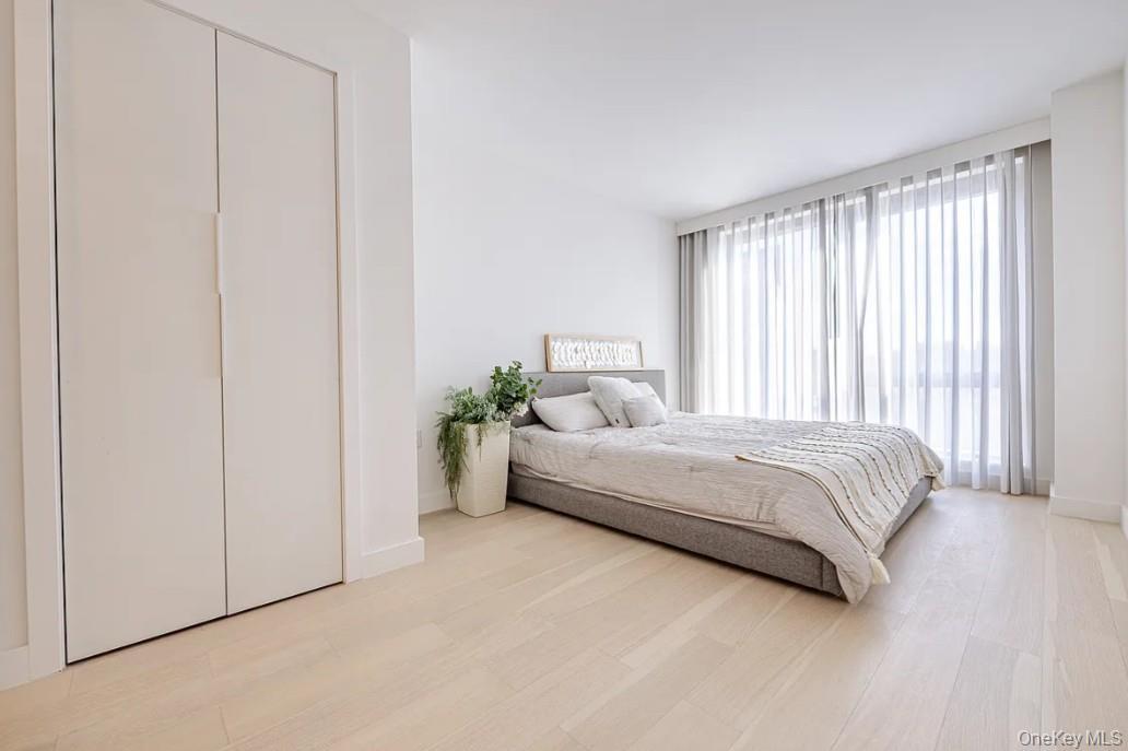 Condo Northern  Queens, NY 11354, MLS-957640-7