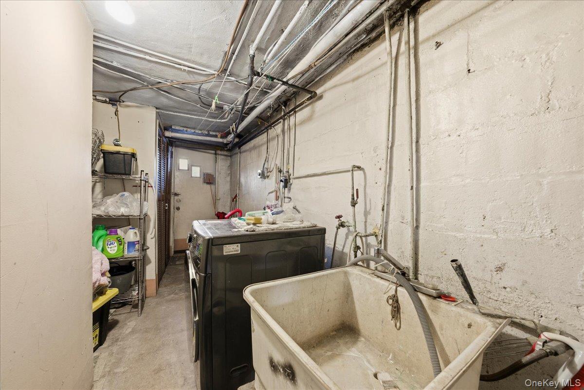 Single Family Bouck  Bronx, NY 10469, MLS-957665-19