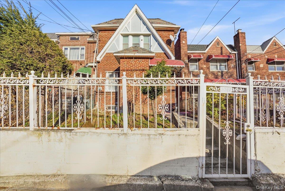 Single Family Bouck  Bronx, NY 10469, MLS-957665-2