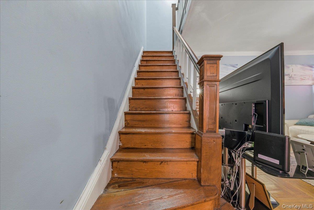 Single Family Bouck  Bronx, NY 10469, MLS-957665-27