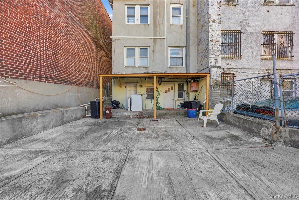 Single Family Bouck  Bronx, NY 10469, MLS-957665-32