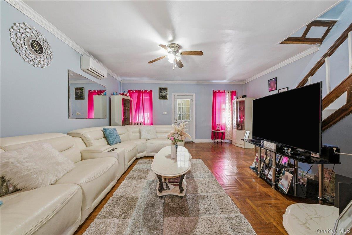 Single Family Bouck  Bronx, NY 10469, MLS-957665-6