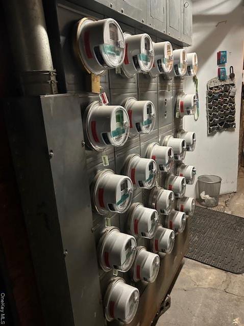 Commercial Sale Crotona Avenue Bronx, NY 10458, MLS-957693-8