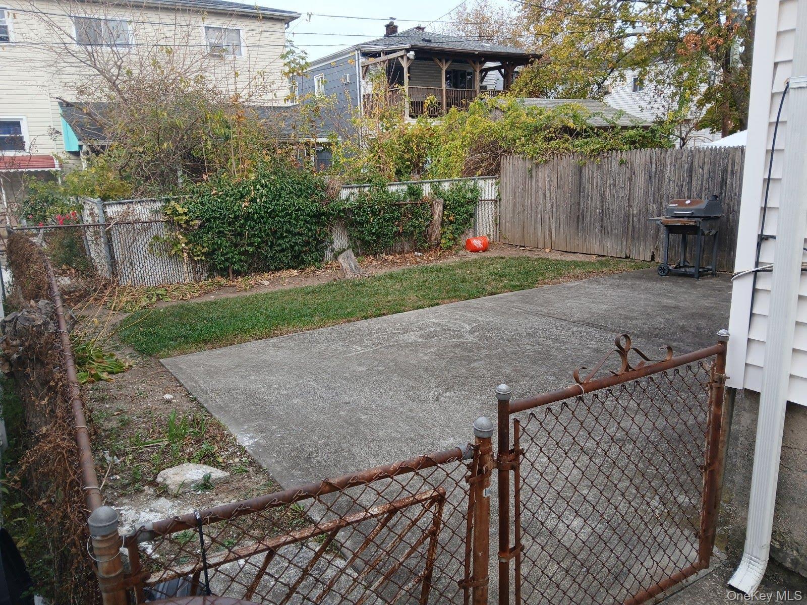 Single Family 149th  Queens, NY 11422, MLS-957696-23