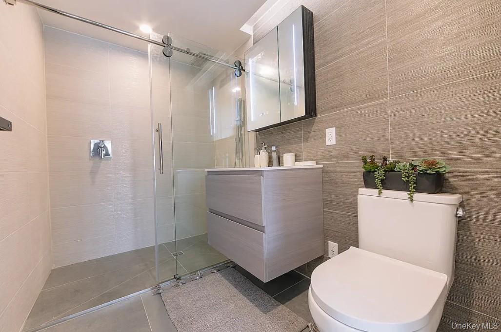 Condo Northern  Queens, NY 11354, MLS-957715-10