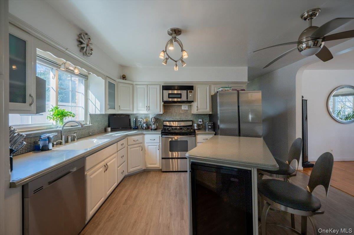 Single Family Pompeii  Queens, NY 11423, MLS-957831-4