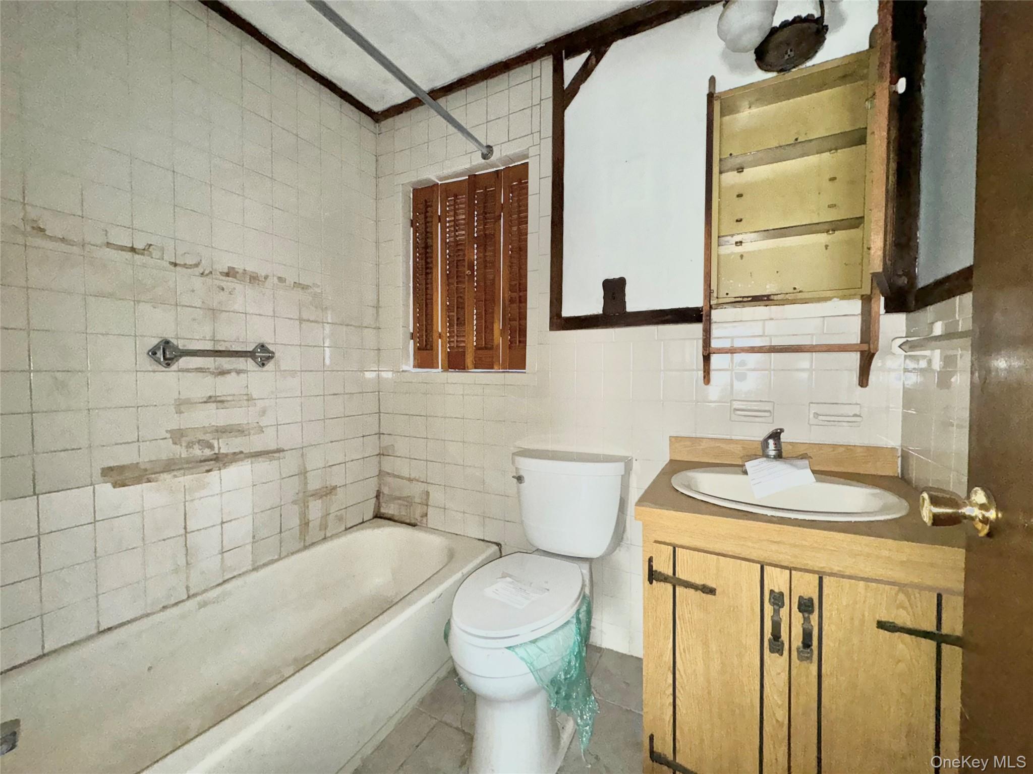 Single Family 8th  Queens, NY 11356, MLS-957850-12