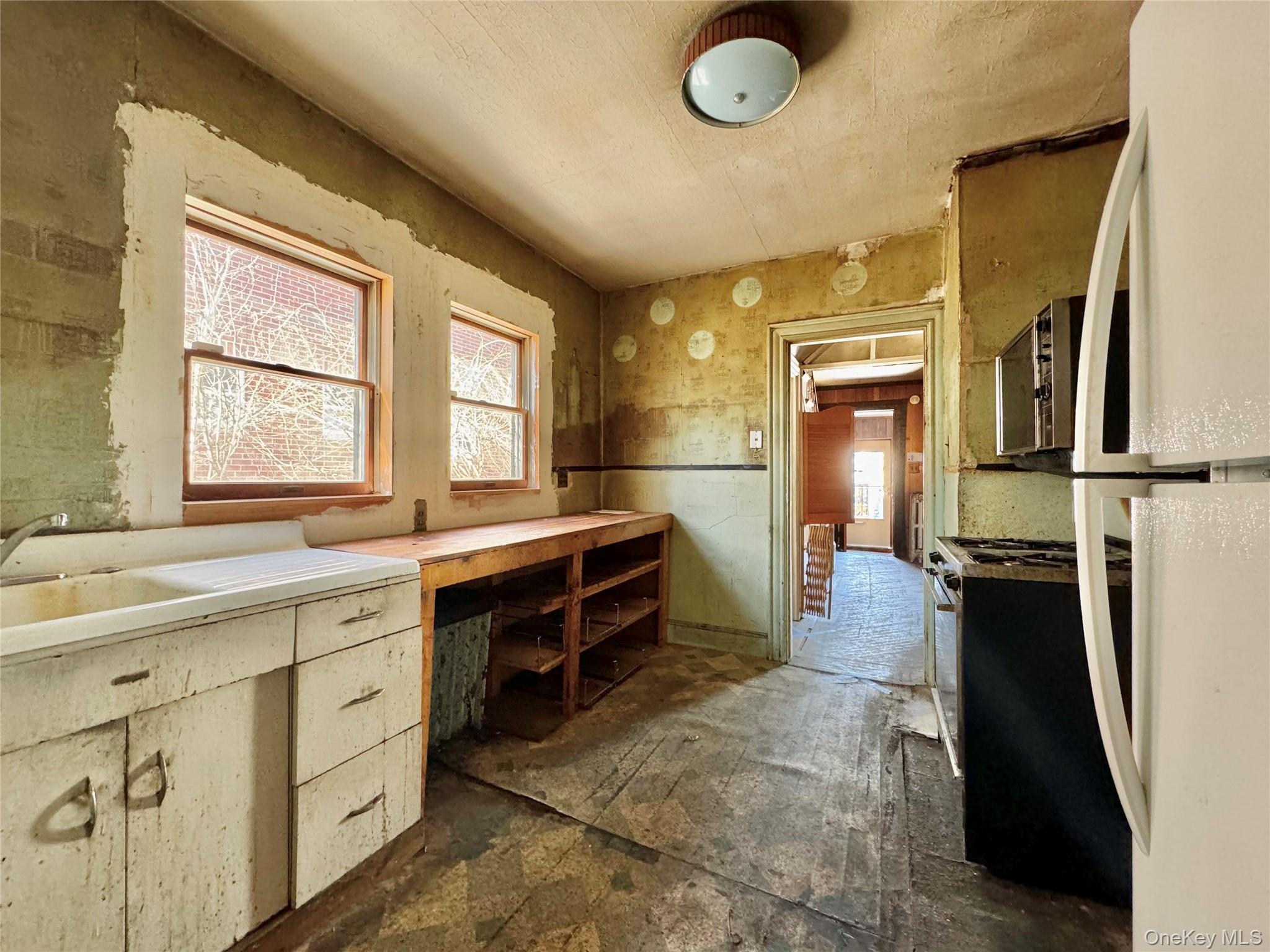 Single Family 8th  Queens, NY 11356, MLS-957850-8