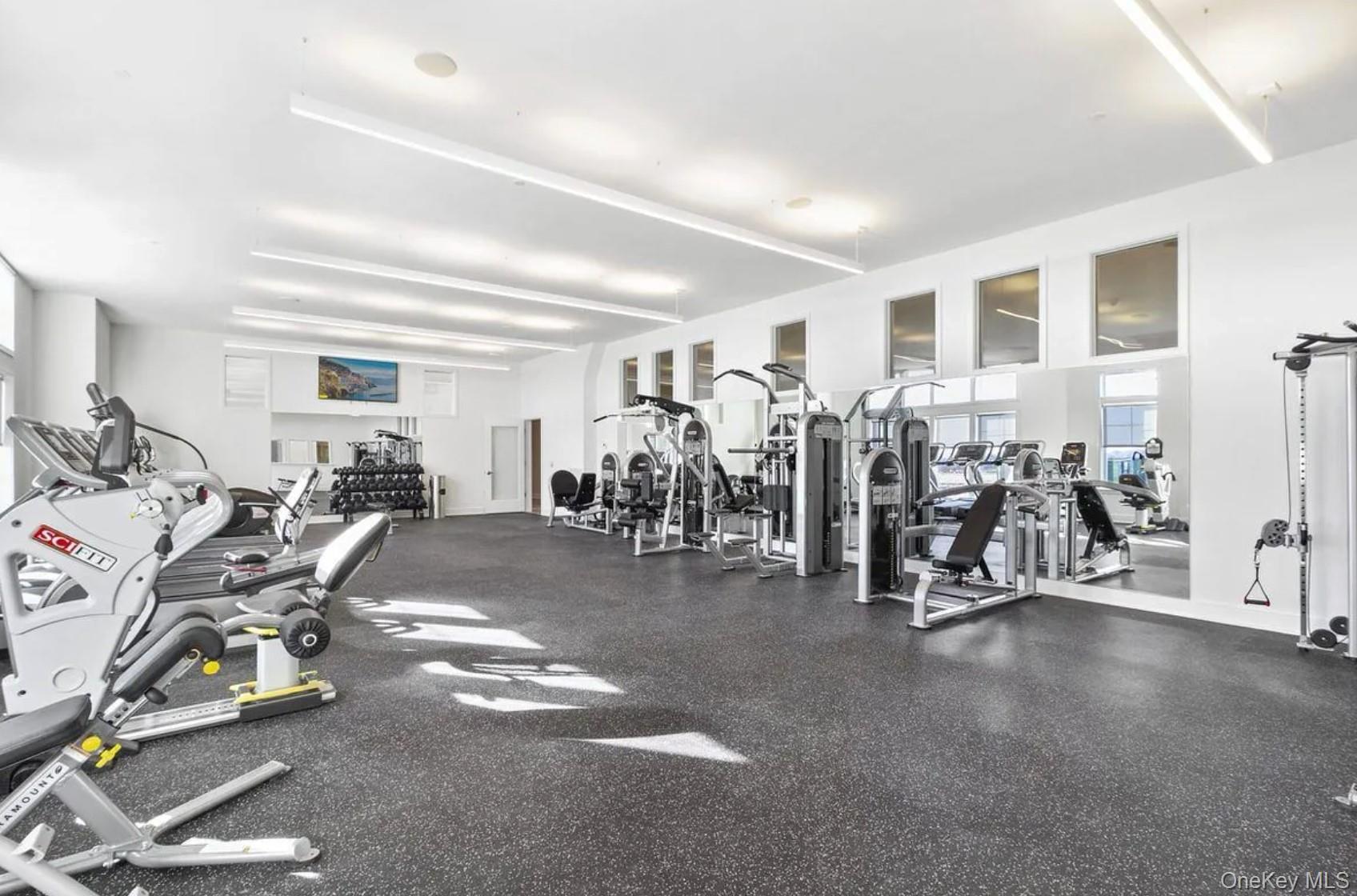 Condo Silver Timber  Suffolk County, NY 11980, MLS-957878-23