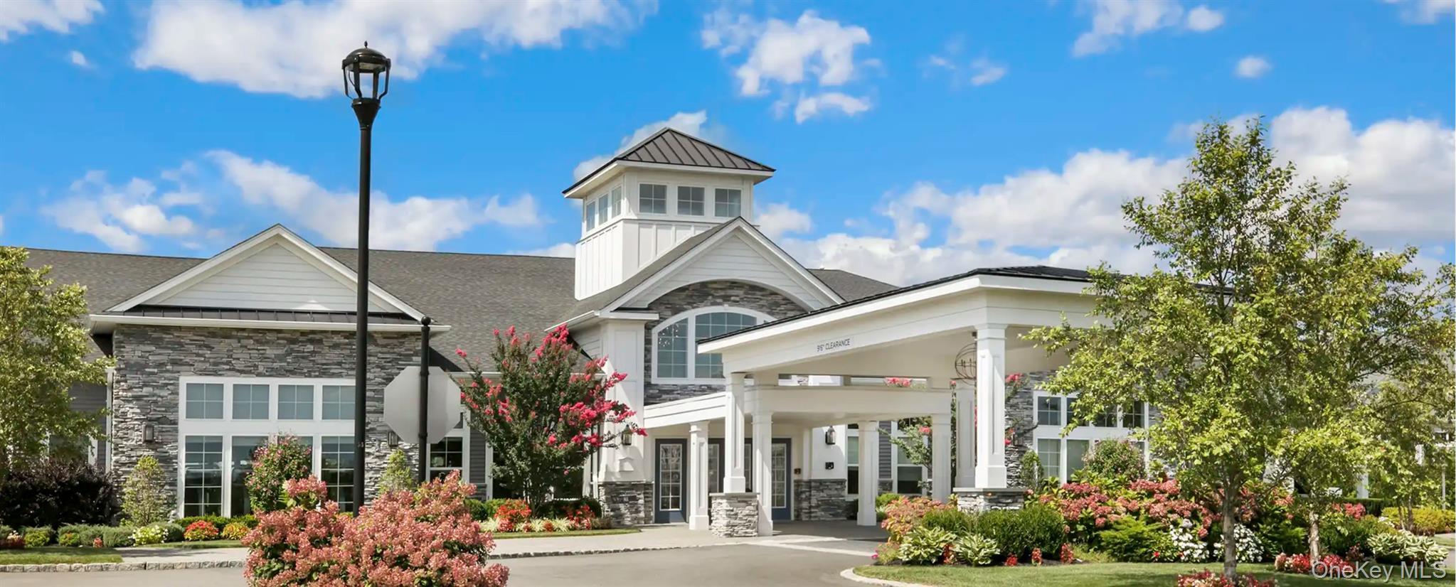 Condo Silver Timber  Suffolk County, NY 11980, MLS-957878-27