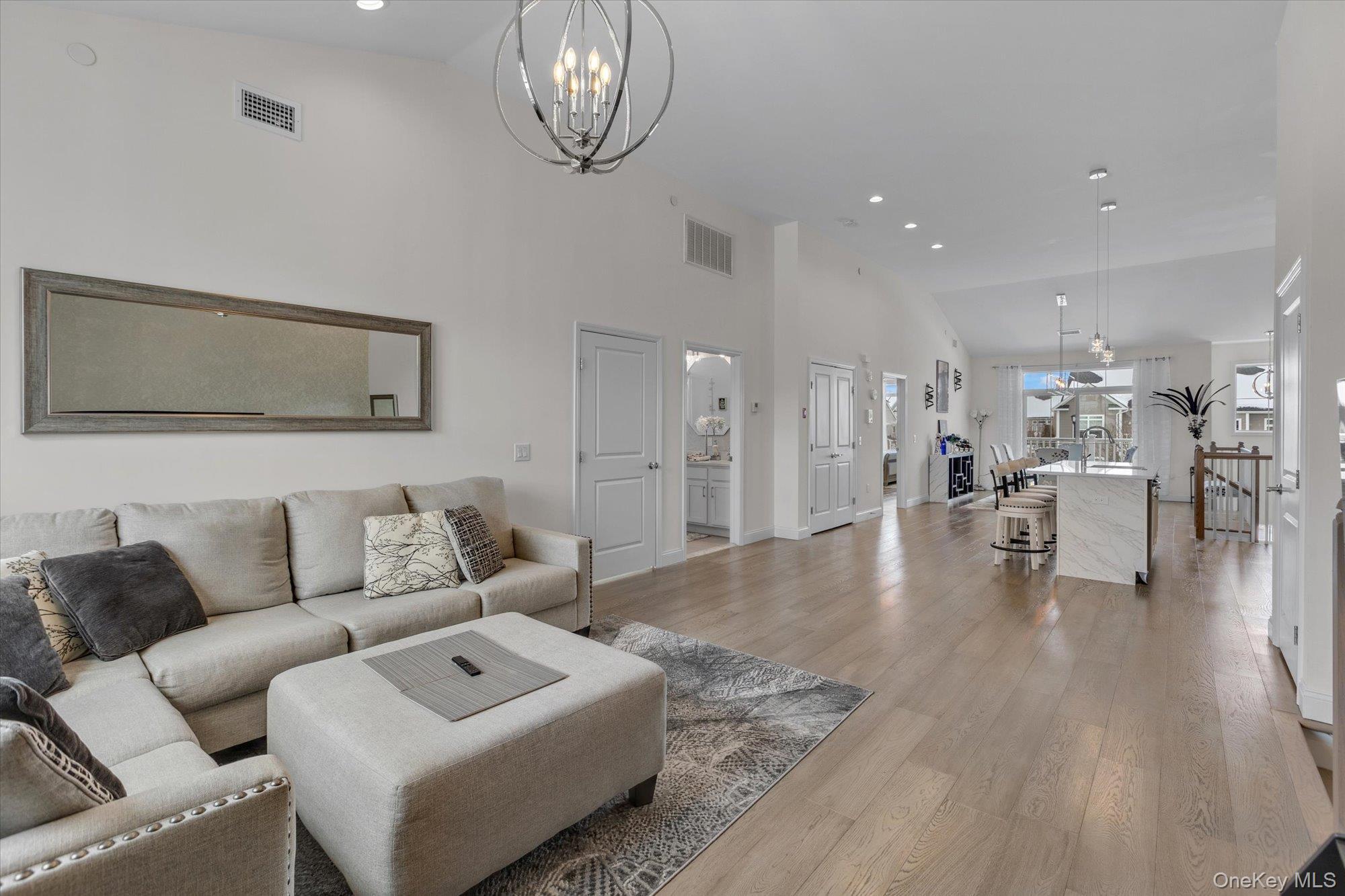 Condo Silver Timber  Suffolk County, NY 11980, MLS-957878-8