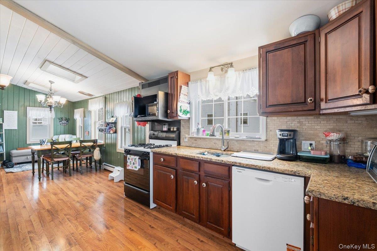 Single Family Beachway  Dutchess County, NY 12531, MLS-957927-6