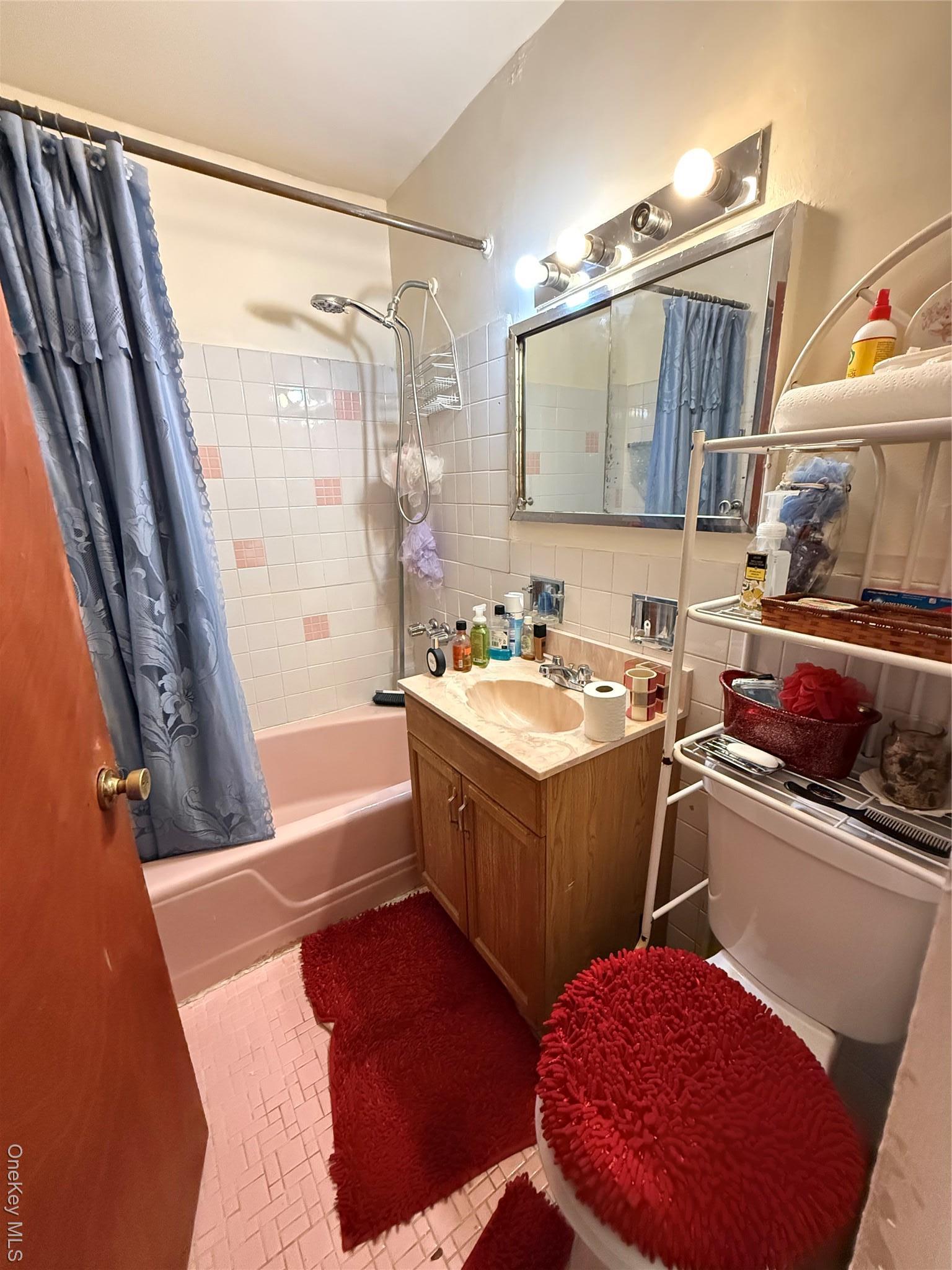 Single Family De Reimer  Bronx, NY 10466, MLS-957939-4