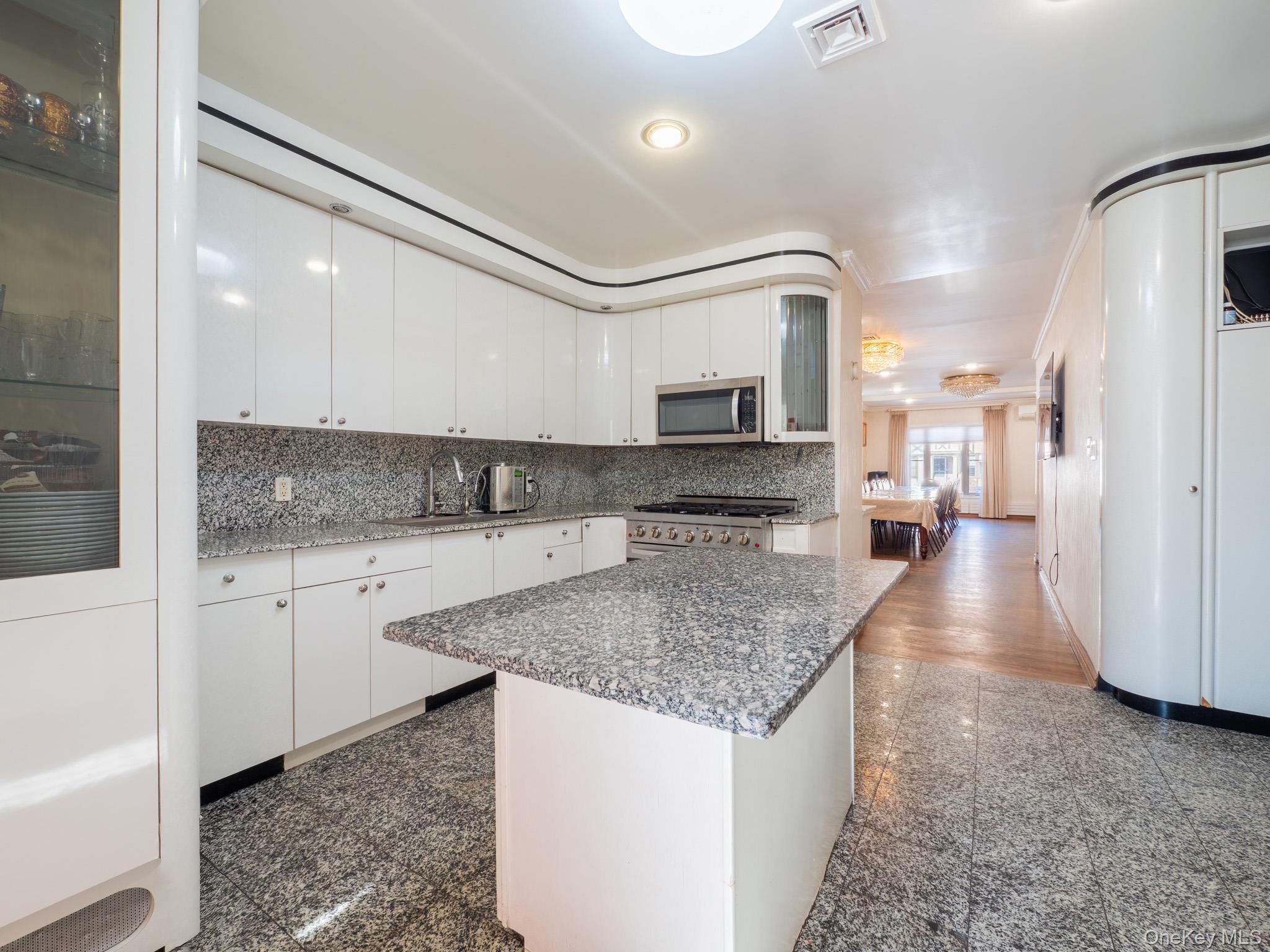 Single Family Ditmas  Brooklyn, NY 11218, MLS-957986-15