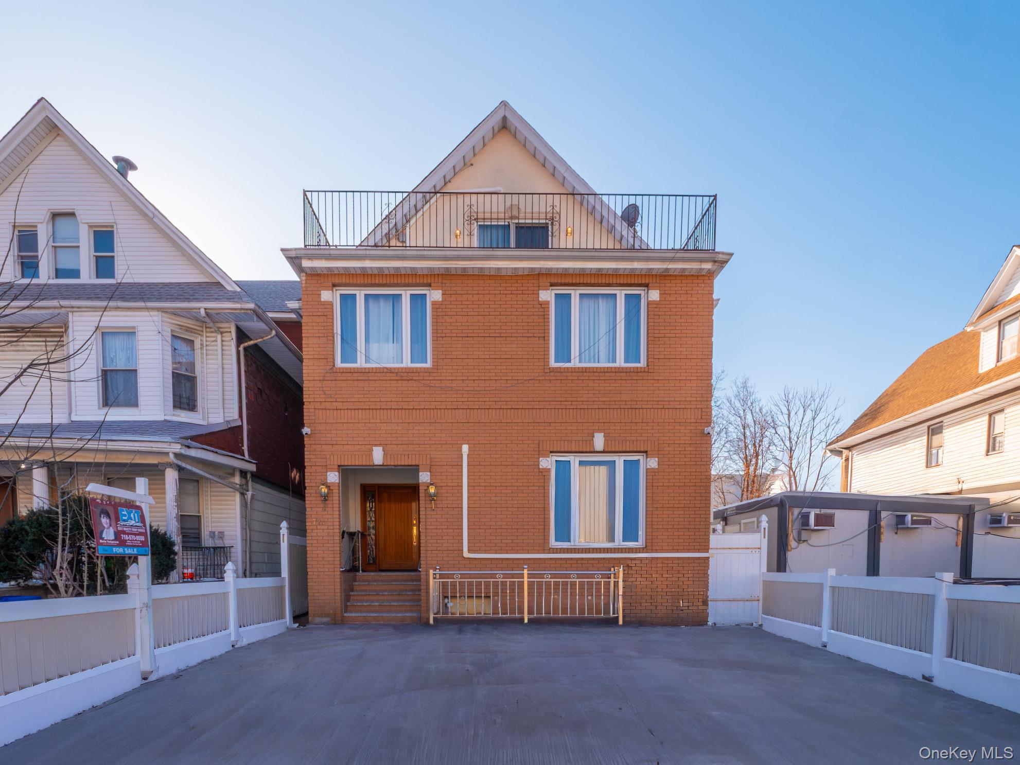 Single Family Ditmas  Brooklyn, NY 11218, MLS-957986-3