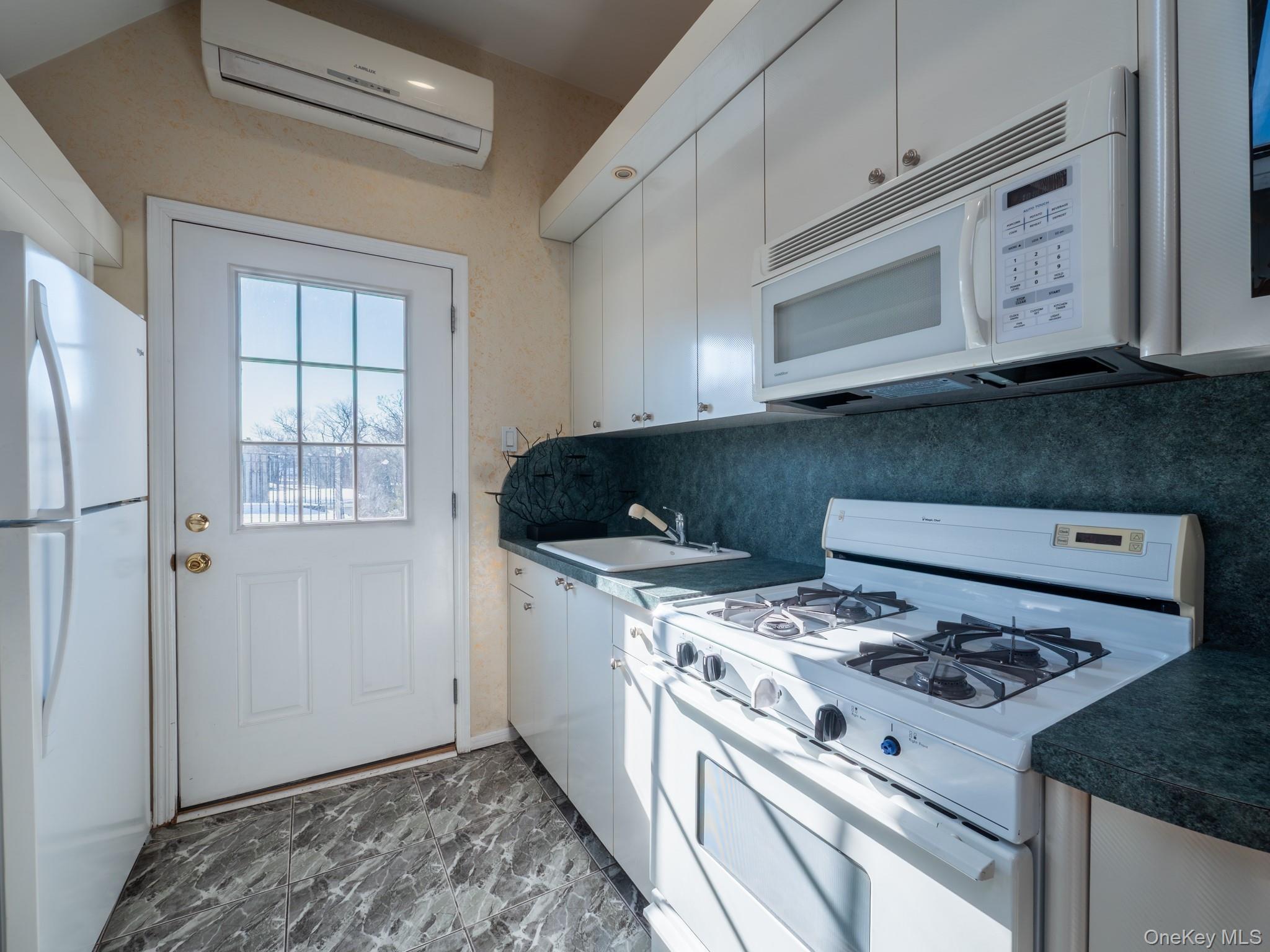 Single Family Ditmas  Brooklyn, NY 11218, MLS-957986-32