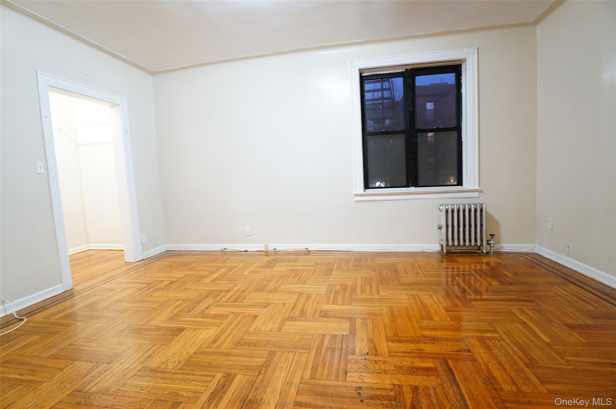 Coop Saunders  Queens, NY 11374, MLS-958047-5