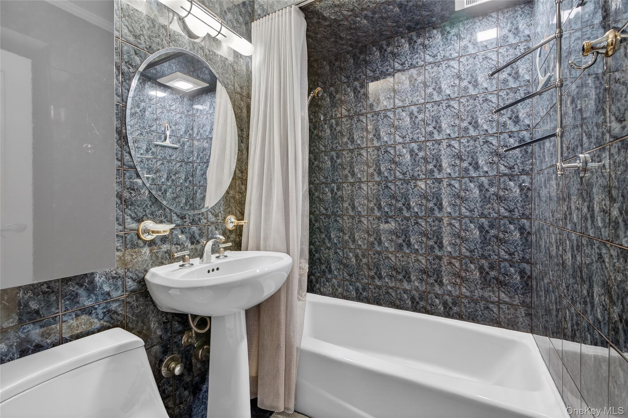 Single Family Pembroke  Brooklyn, NY 11235, MLS-958081-33