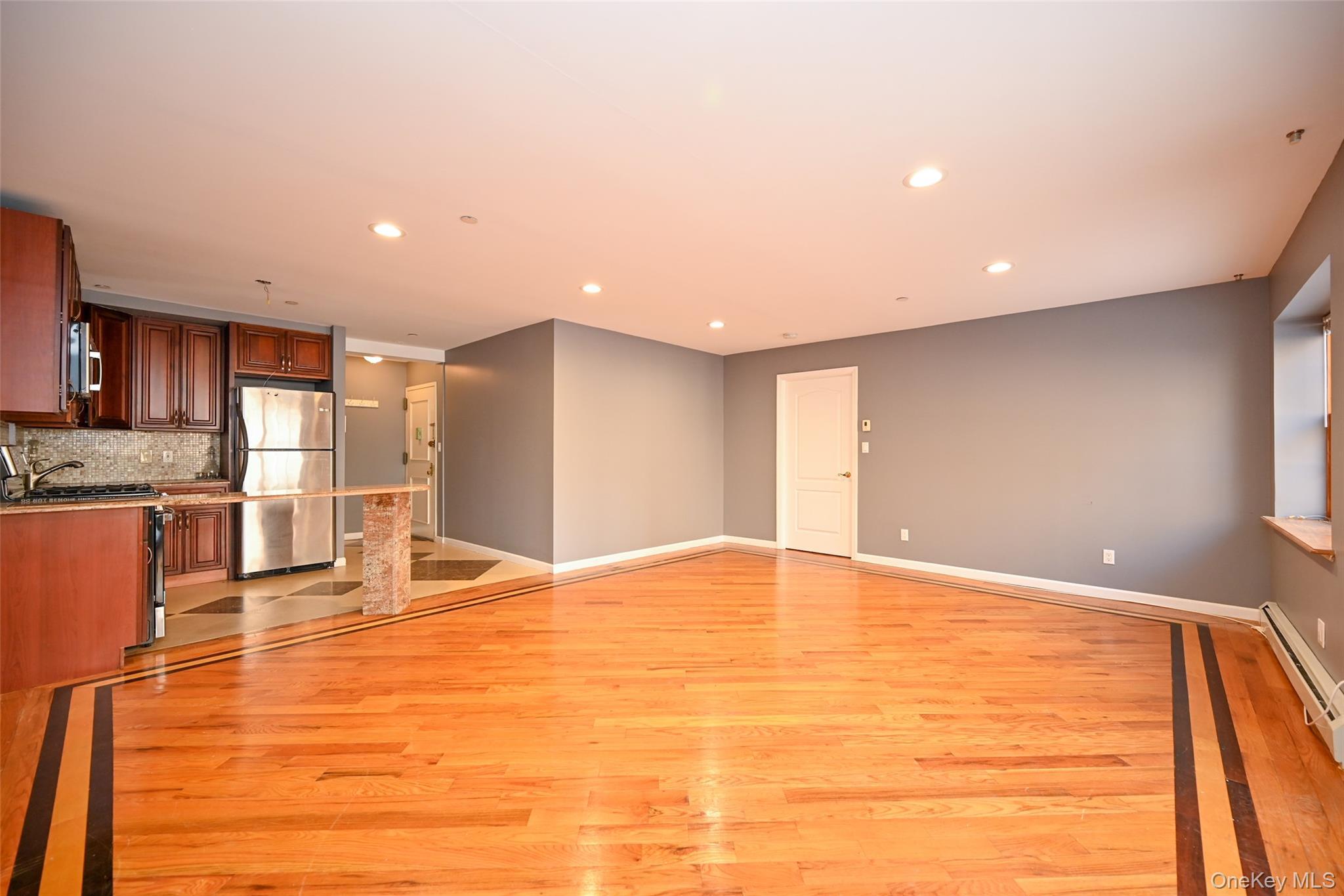 Condo 63rd  Queens, NY 11375, MLS-958082-6