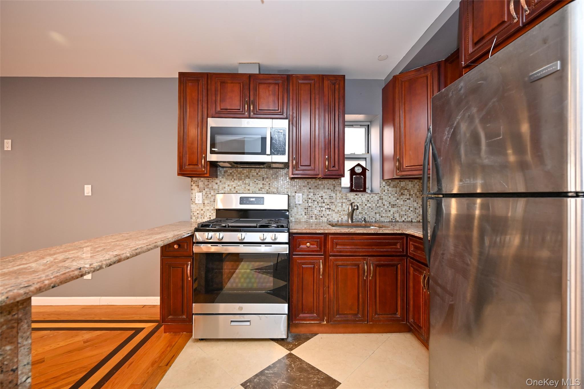 Condo 63rd  Queens, NY 11375, MLS-958082-8