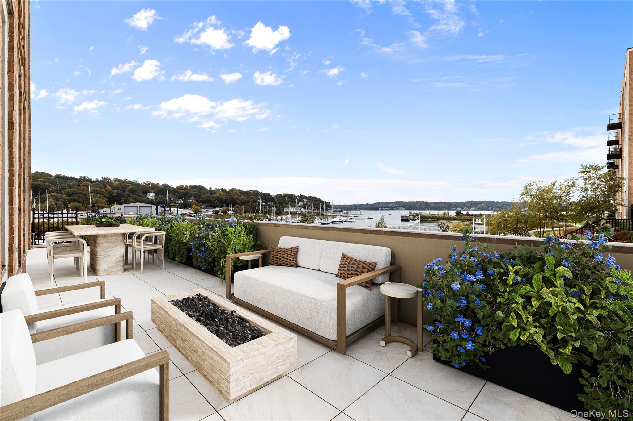 Condo Garvies Point  Nassau County, NY 11542, MLS-958087-8