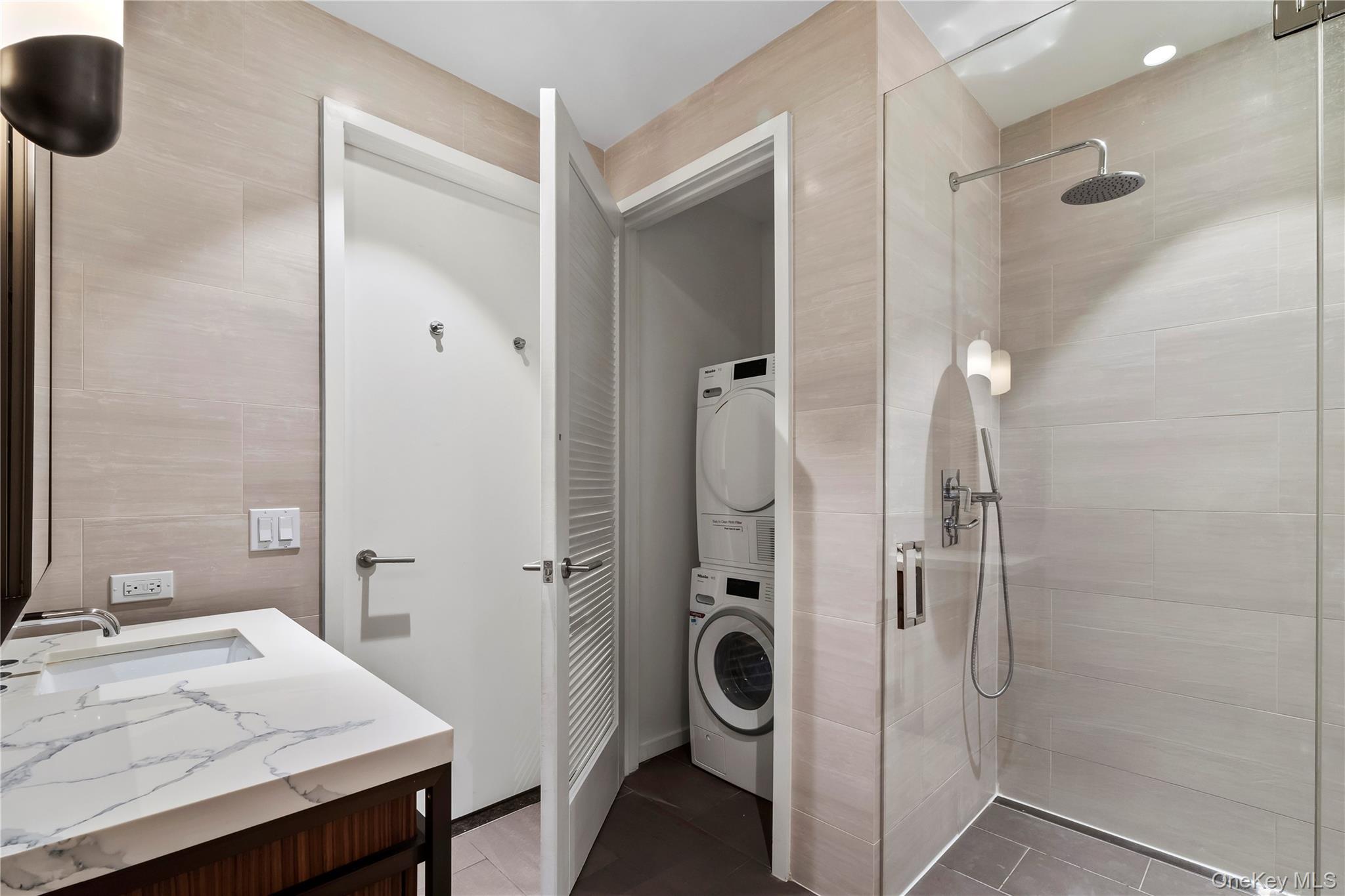 Condo 39th  Queens, NY 11354, MLS-958090-14