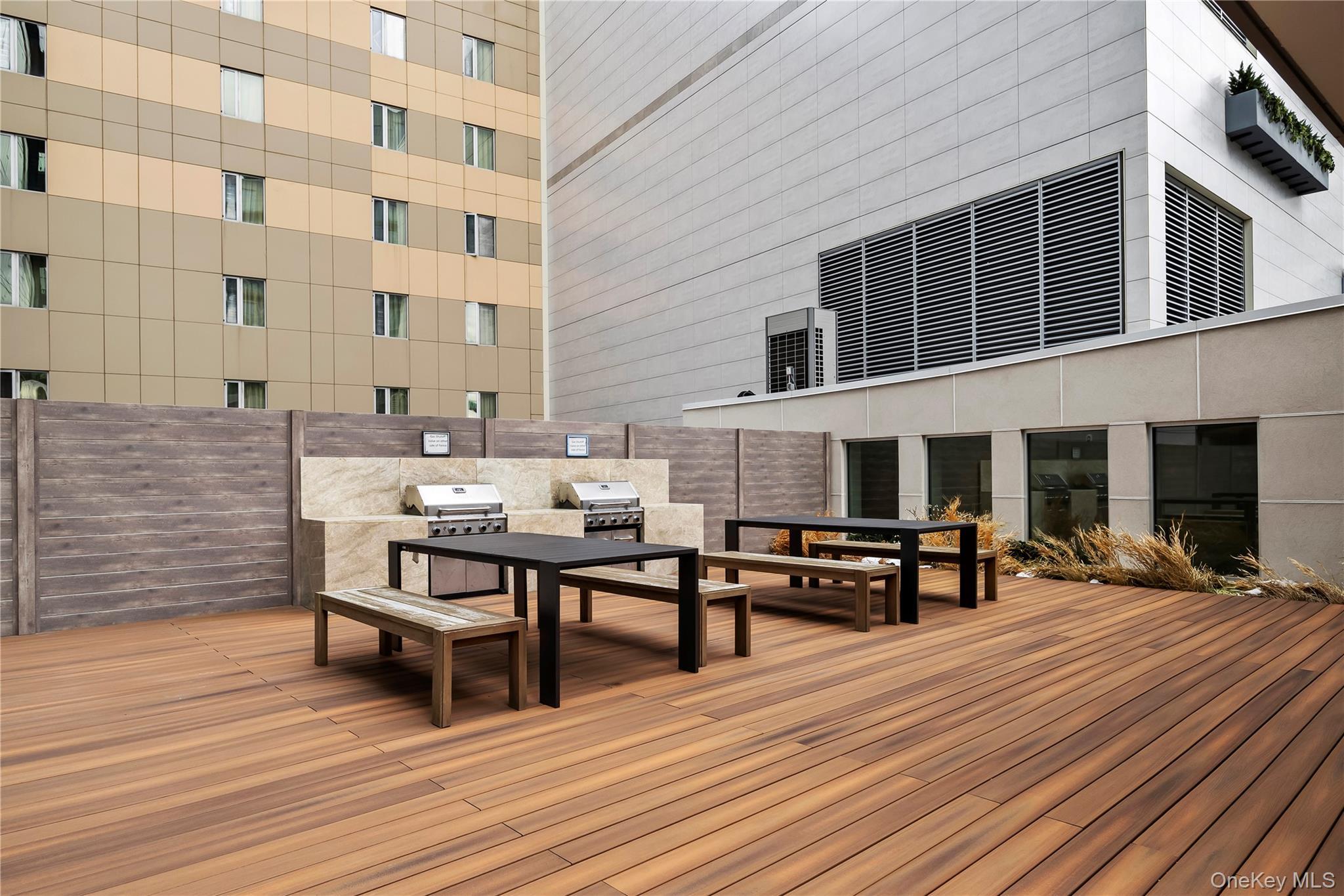 Condo 39th  Queens, NY 11354, MLS-958090-18