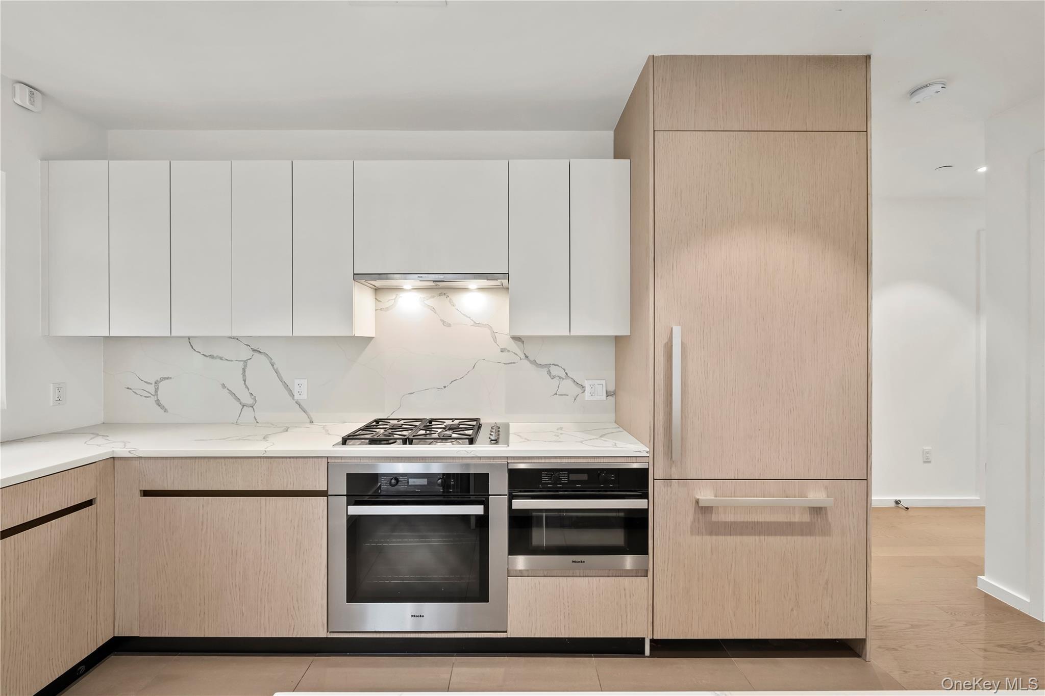 Condo 39th  Queens, NY 11354, MLS-958090-5