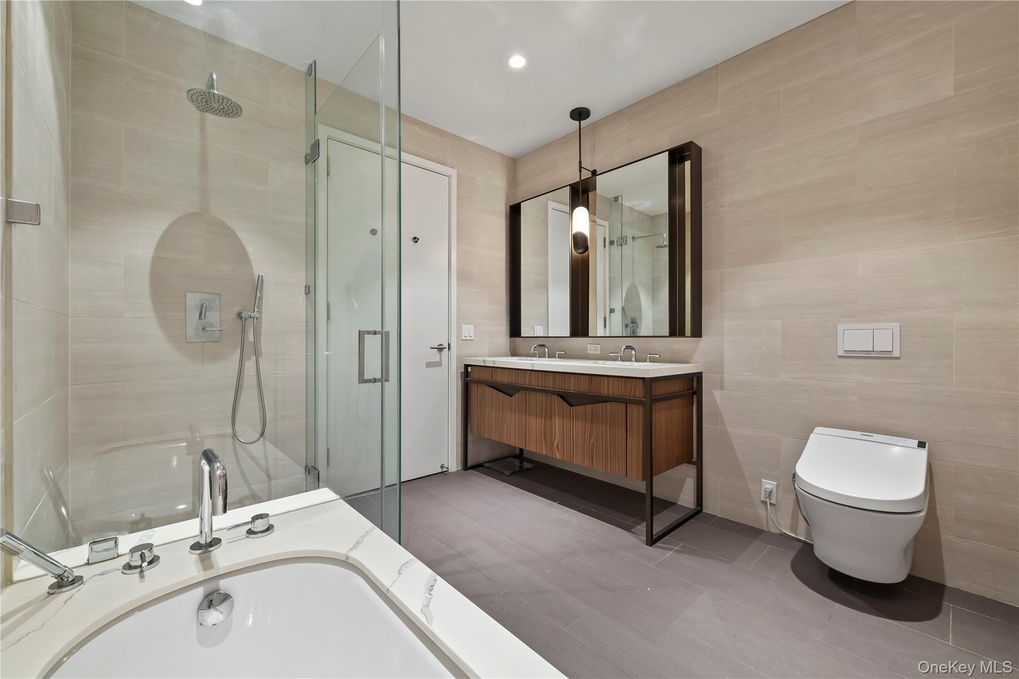 Condo 39th  Queens, NY 11354, MLS-958090-9