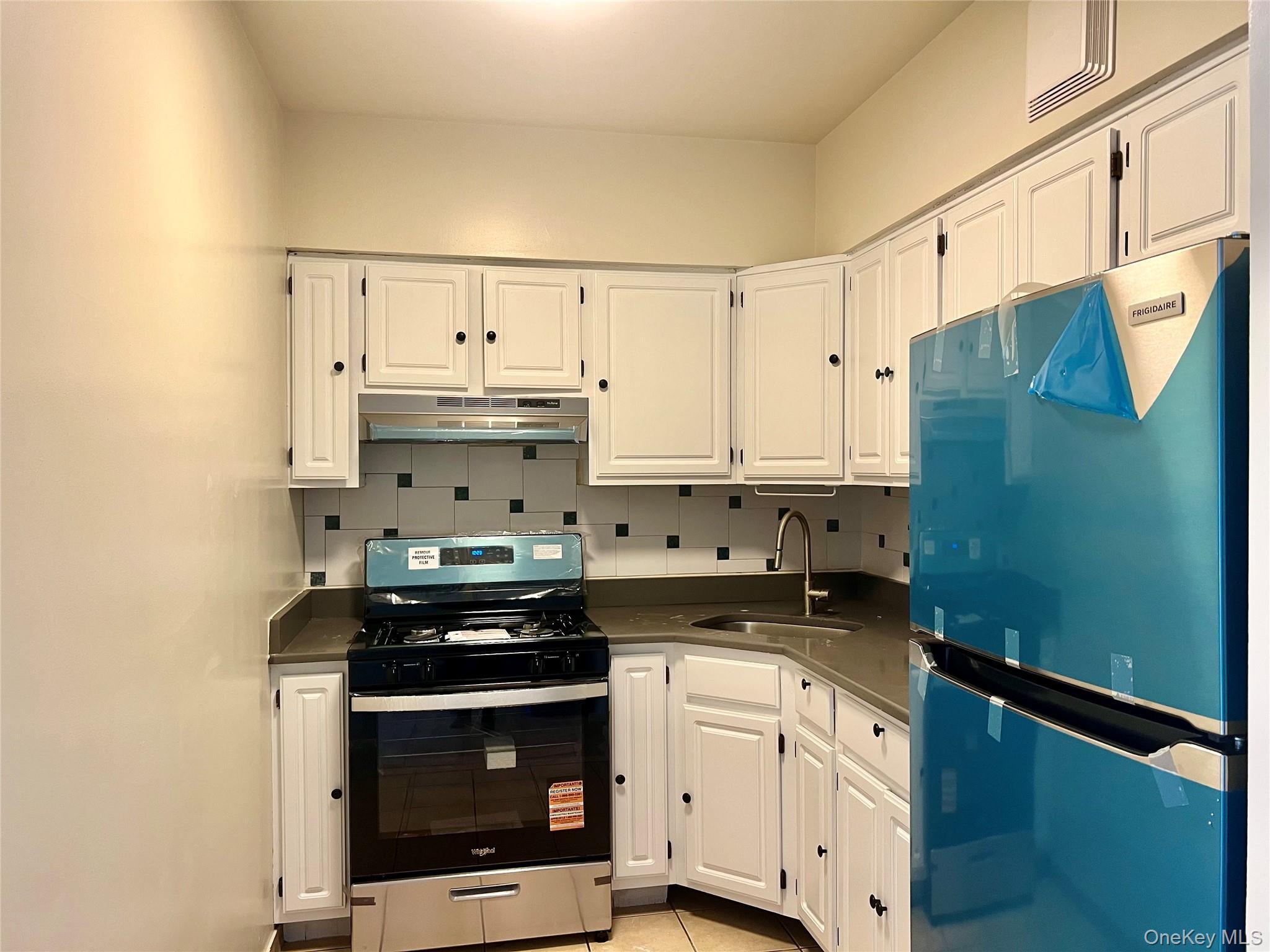 Condo 47th  Queens, NY 11368, MLS-958091-2