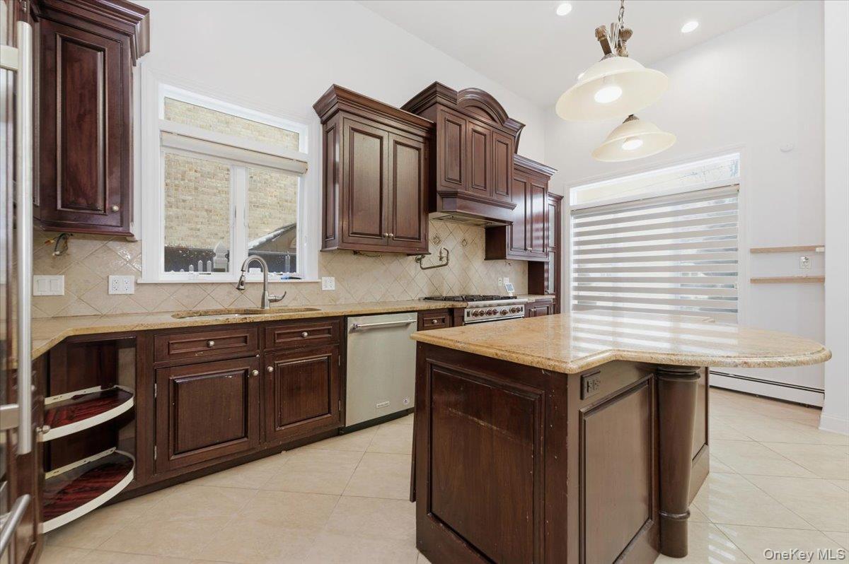 Single Family 82nd  Queens, NY 11414, MLS-958117-10