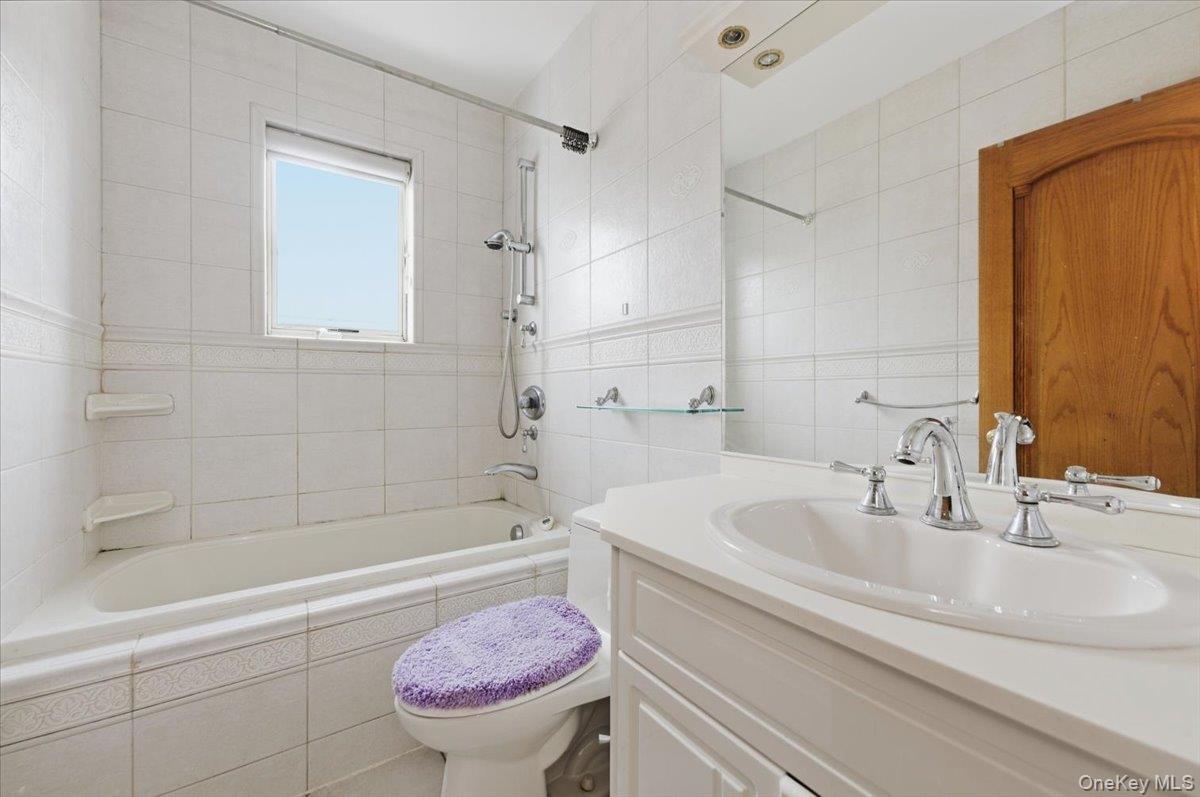 Single Family 82nd  Queens, NY 11414, MLS-958117-27