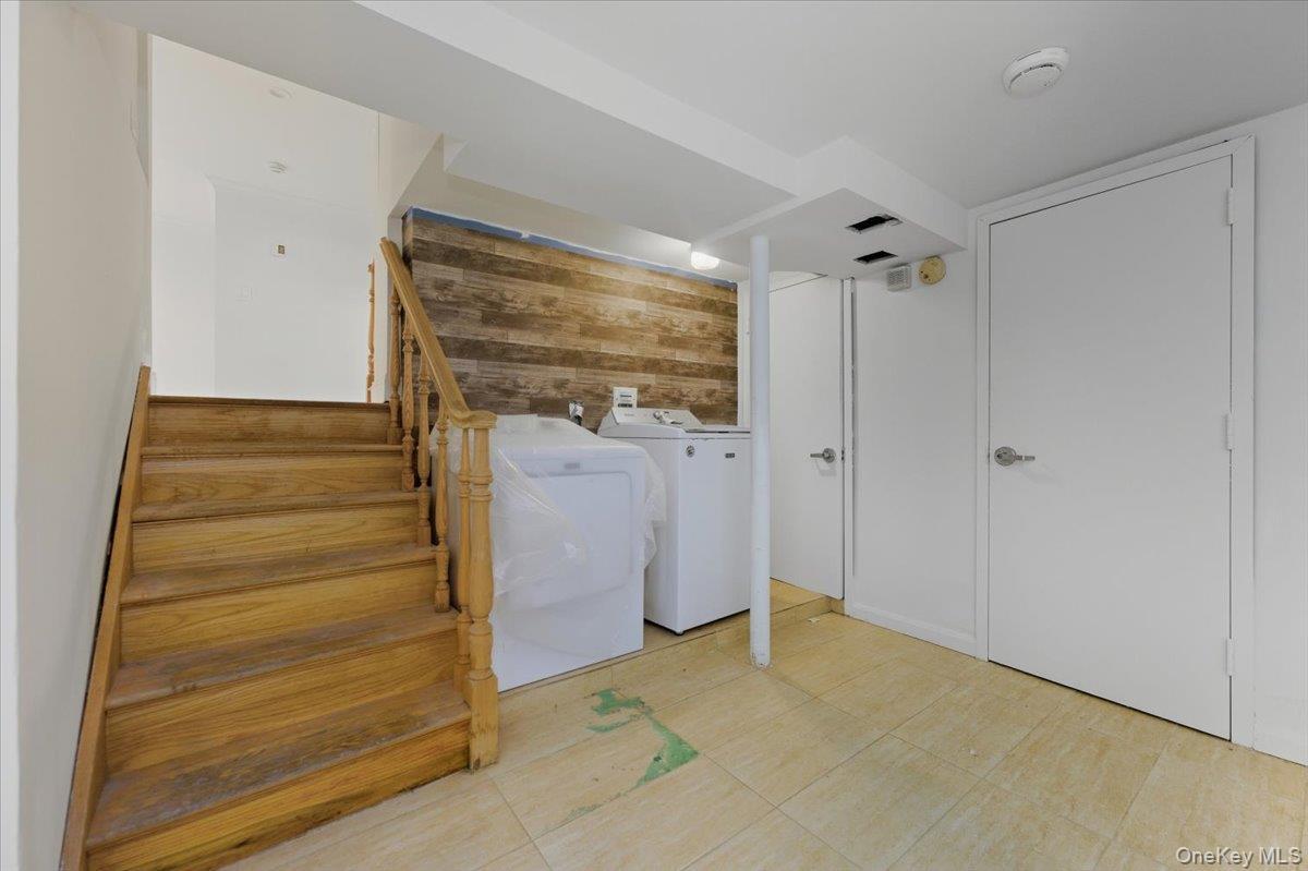 Single Family 82nd  Queens, NY 11414, MLS-958117-28