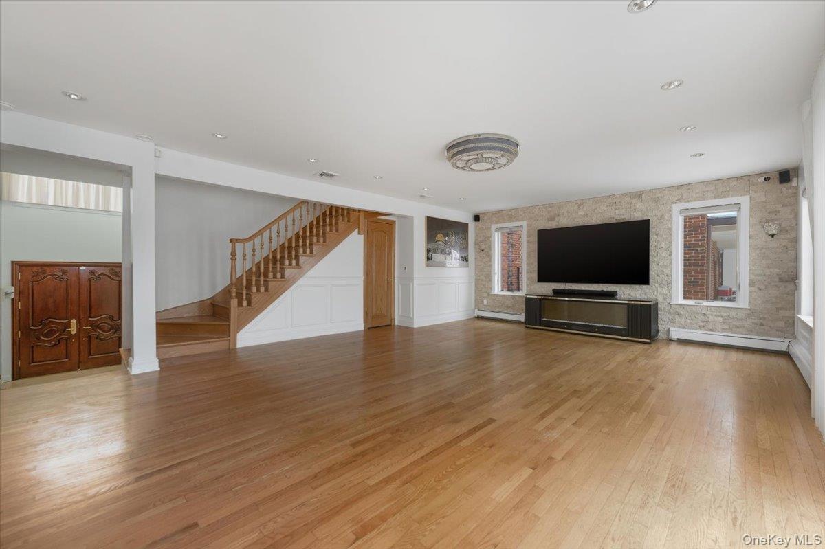 Single Family 82nd  Queens, NY 11414, MLS-958117-3