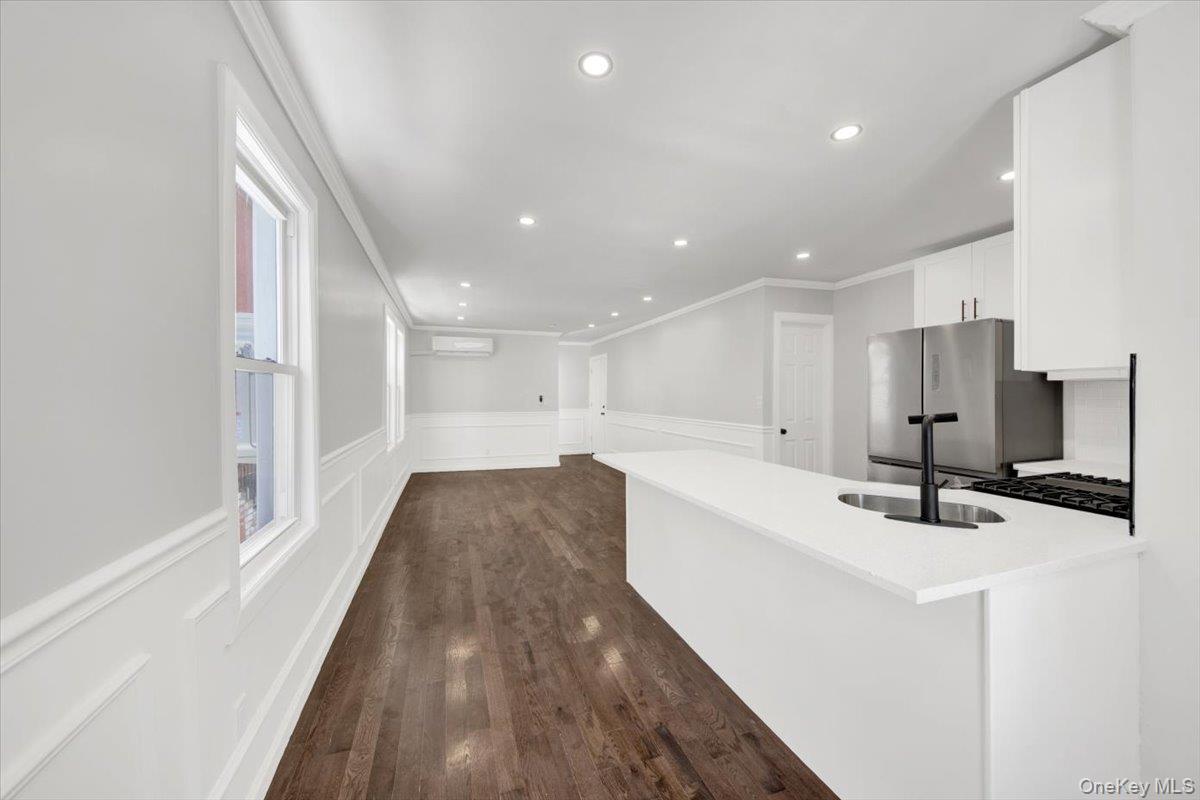 Single Family Penfield  Bronx, NY 10470, MLS-958169-11