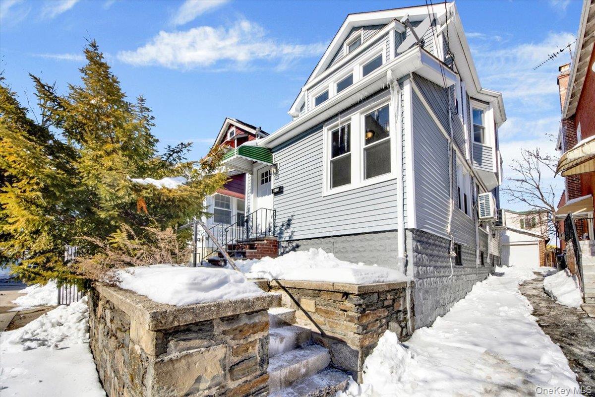 Single Family Penfield  Bronx, NY 10470, MLS-958169-44